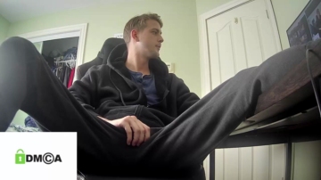 Tallblondeguy623  01-12-2021 video bigsquirt